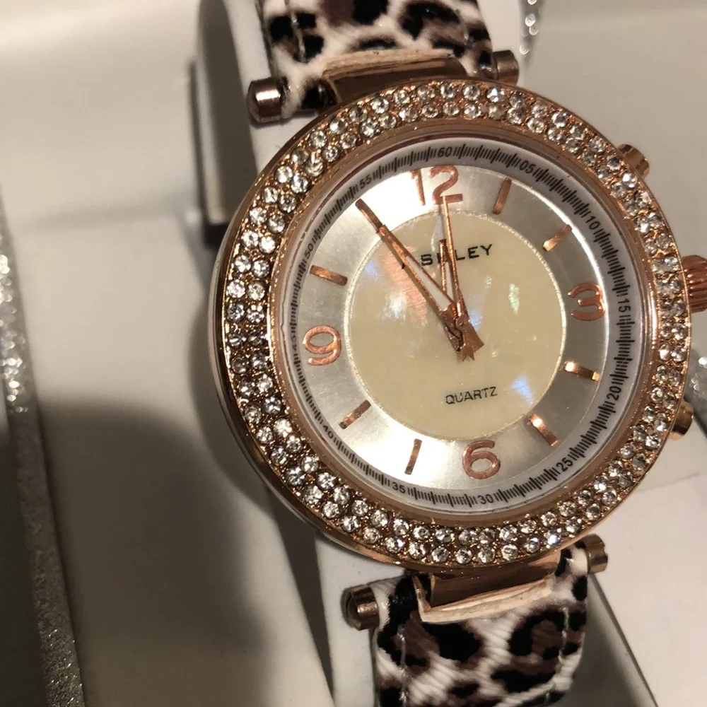 Ladies Wrist Watch - Picture 4 of 11